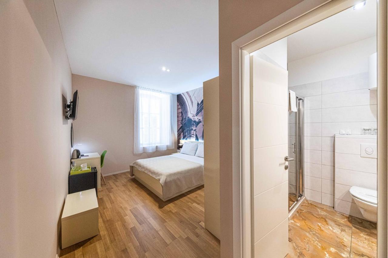 Pjaca City Rooms Split Bagian luar foto