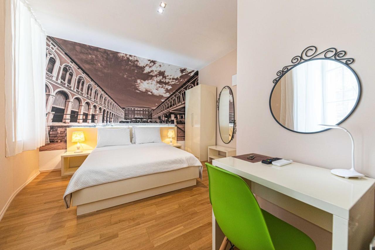 Pjaca City Rooms Split Bagian luar foto